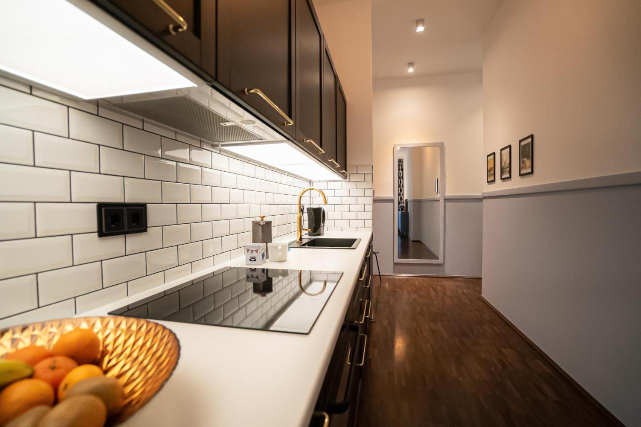 Designer Loft-Ferienwohnung Im Zentrum Mit Tiefgaragen-Parkplatz, Waschmaschine Und Privatterrasse Leipzig Exterior photo